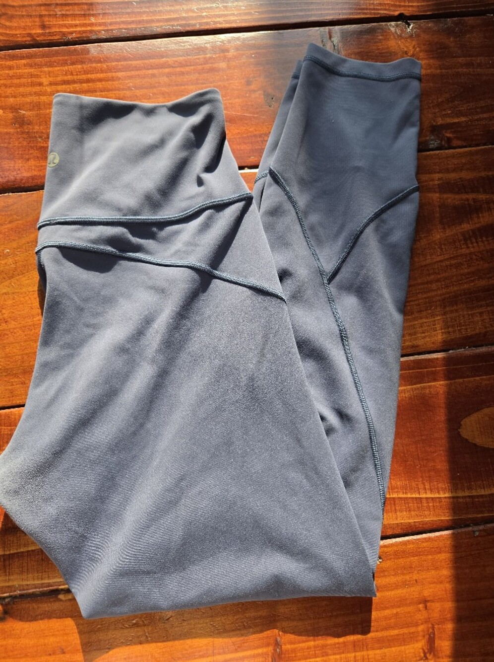 Lululemon In Movement 7/8 Everlux High-Rise Leggings Size 8 - Picture 5 of 11